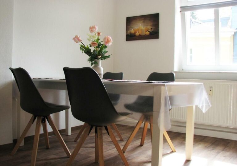 Am Stadtpark - Küche mit Sitzecke